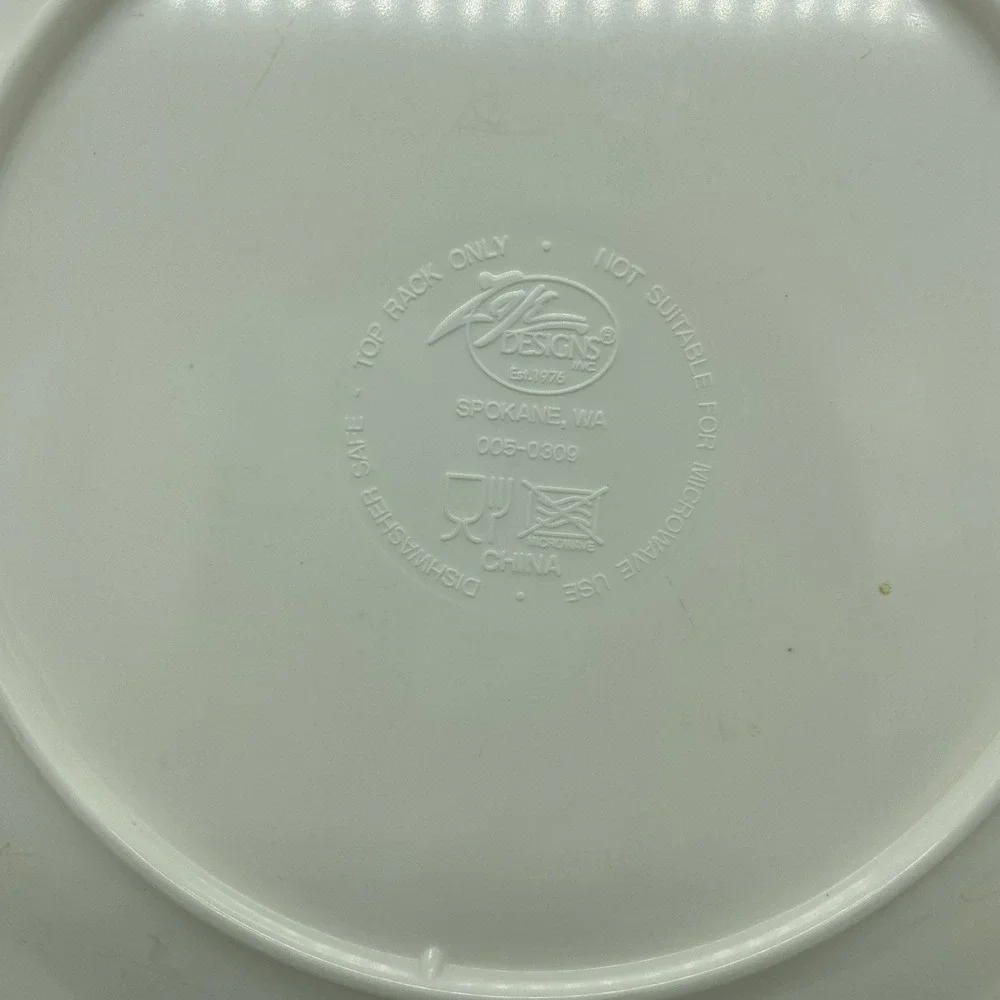 Zak Designs In‎ The Garden Watering Can Melamine Dinner Plates 9.5